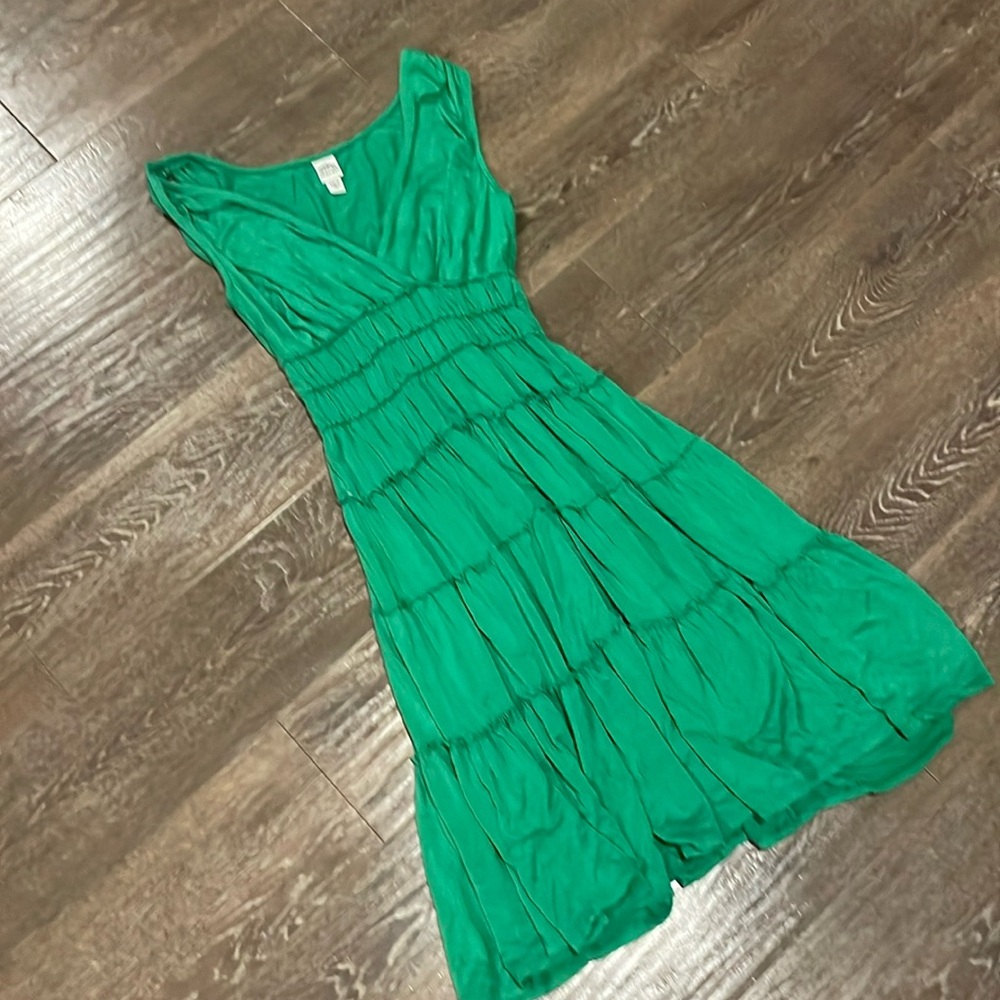 Green sangria dress